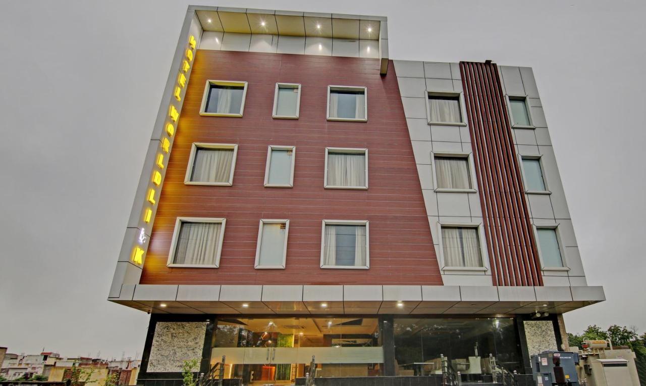 Treebo S G Grand Hotell Agra  Eksteriør bilde